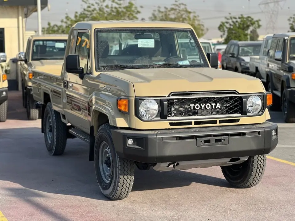 Toyota Land Cruiser Pick Up 2025