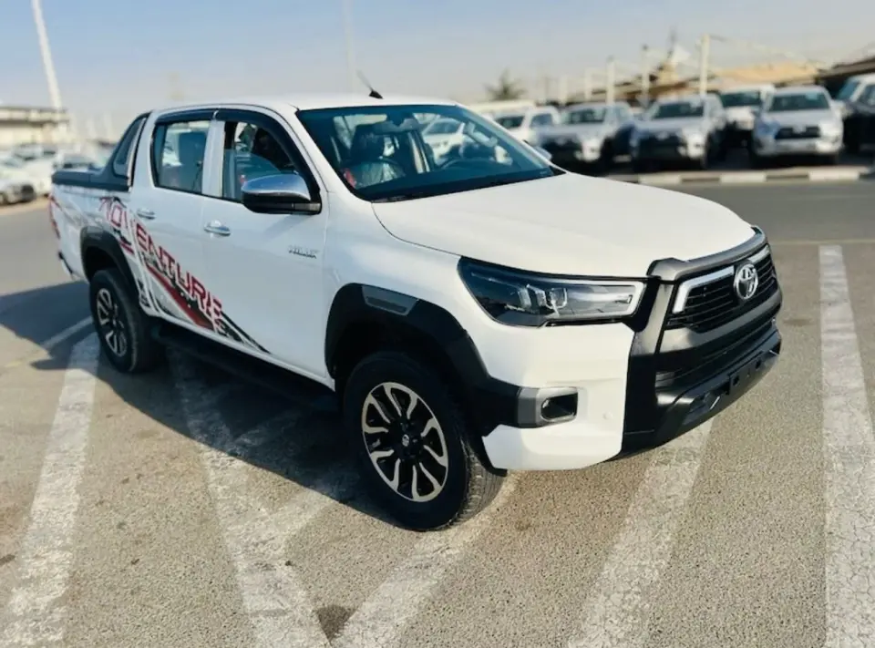 Toyota Hilux ADVENTURE 2020