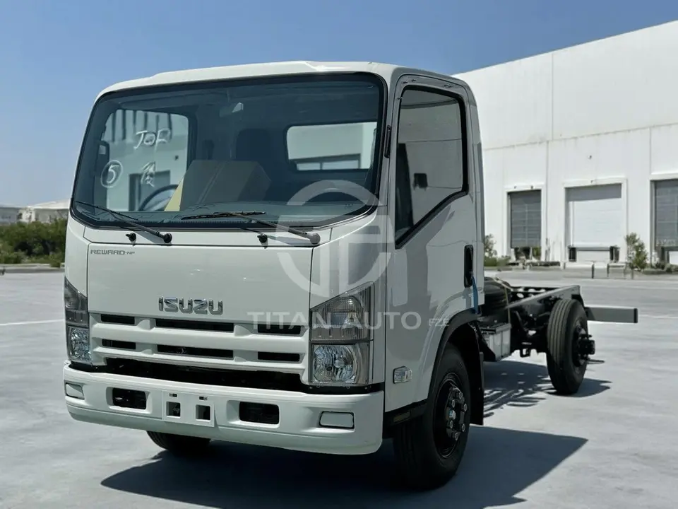 Isuzu NPR 85 2025