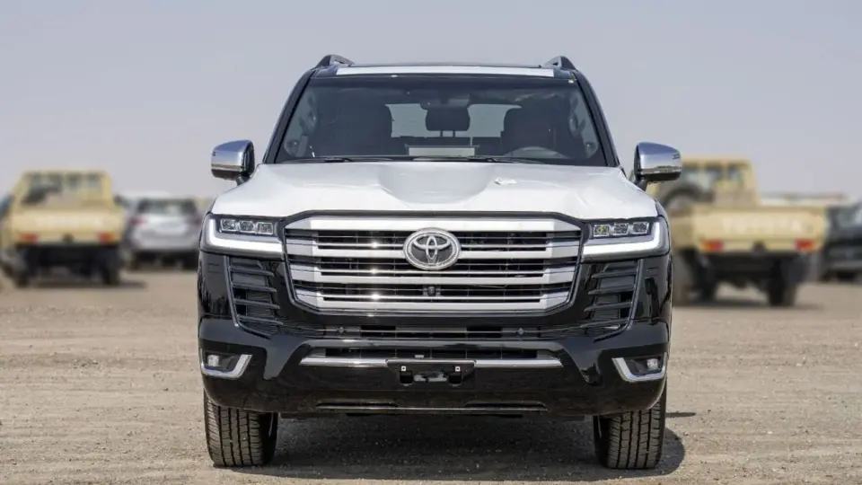 Toyota Land Cruiser VXR 2025