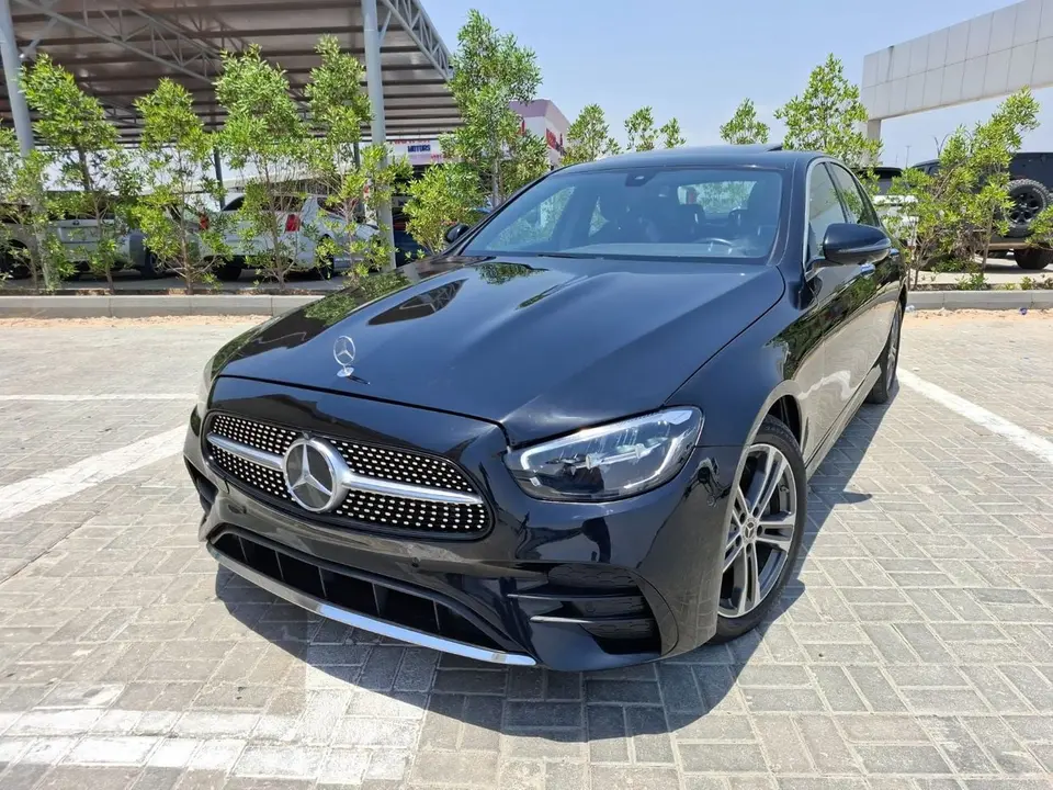 Mercedes-Benz E350 4MATIC 2021