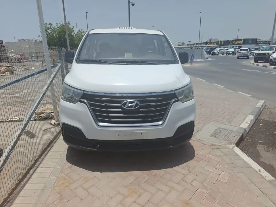 Hyundai H-1 GL 2019
