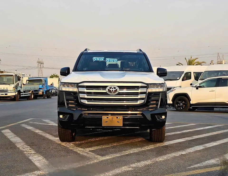 Toyota Land Cruiser GXR 2024