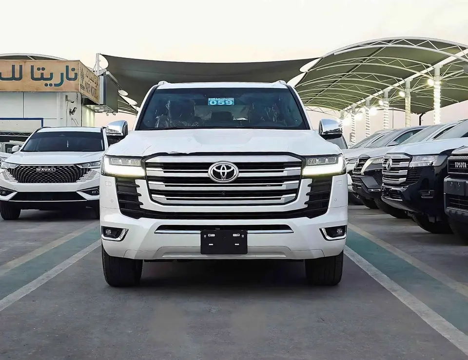 Toyota Land Cruiser VXR 2024