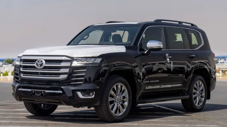 Toyota Land Cruiser VX 2025