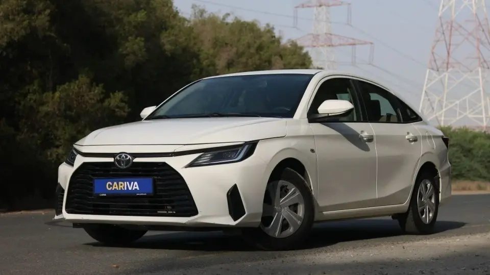Toyota Yaris E 2023