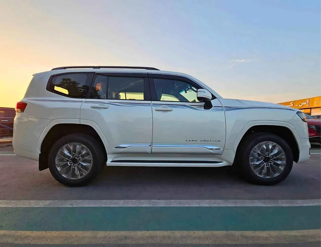 Toyota Land Cruiser GXR 2024 — фото 3