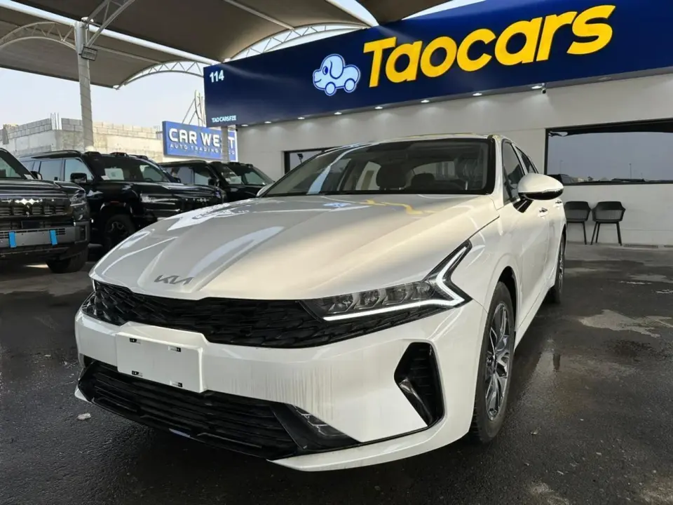 Kia K5 EX 2025