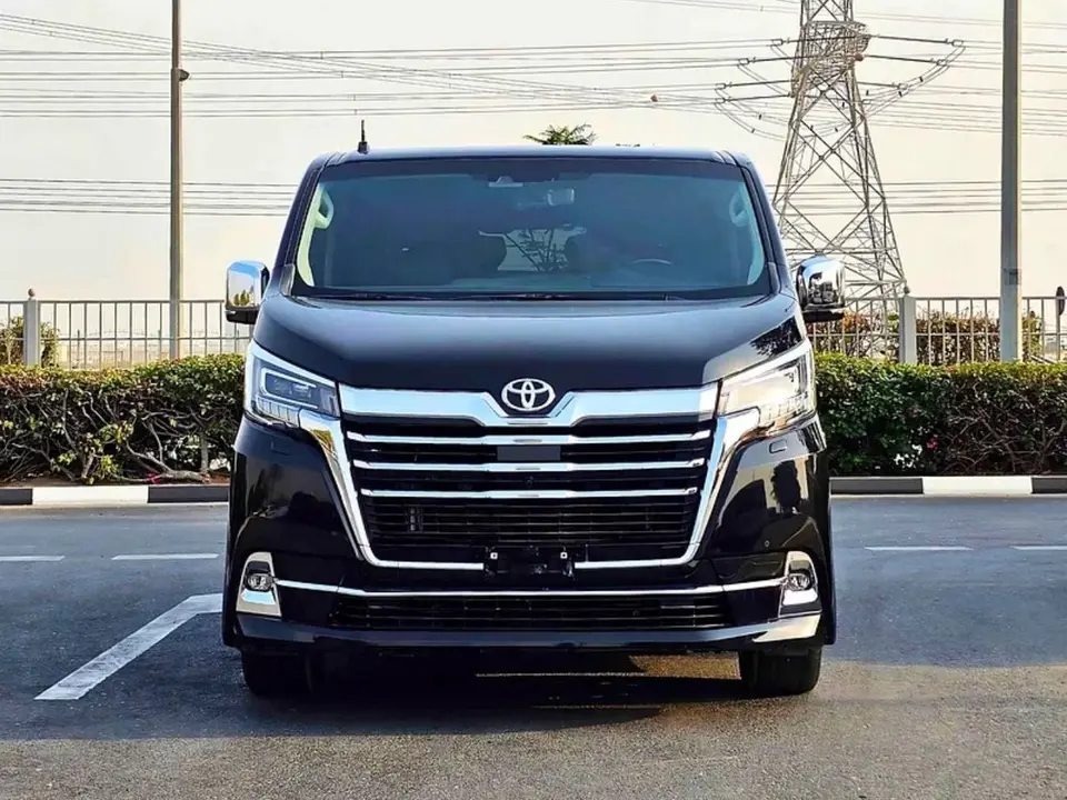 Toyota Granvia PREMIUM 2023