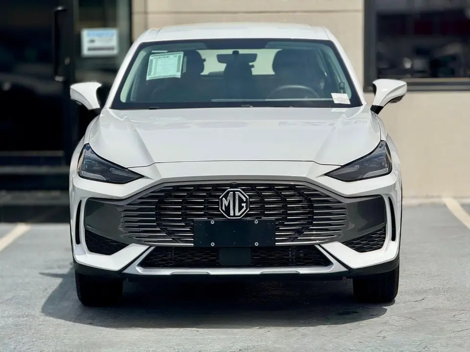 MG One LUX 2024