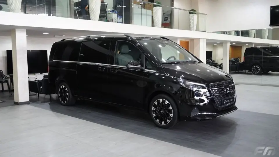 Mercedes-Benz V300 AVANTGARDE 2025