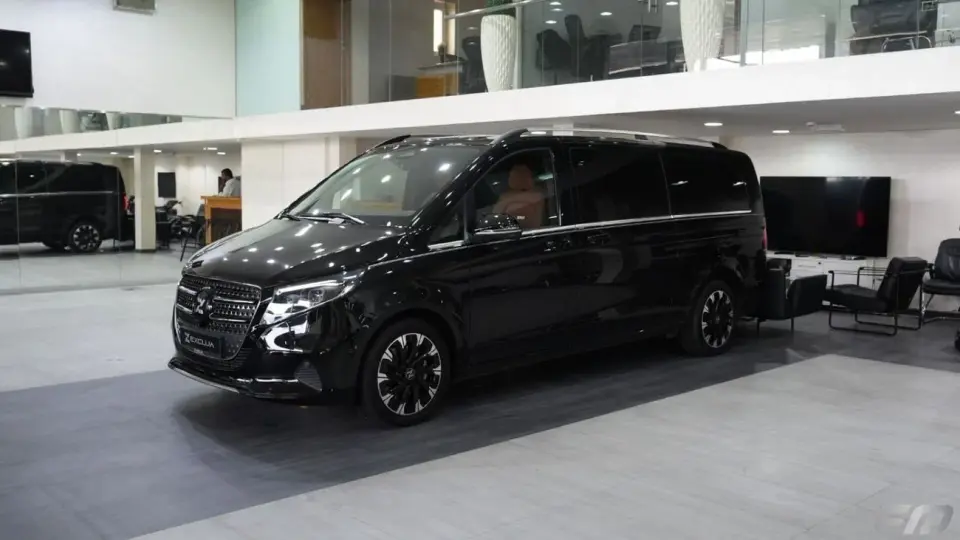 Mercedes-Benz V300 AVANTGARDE 2025