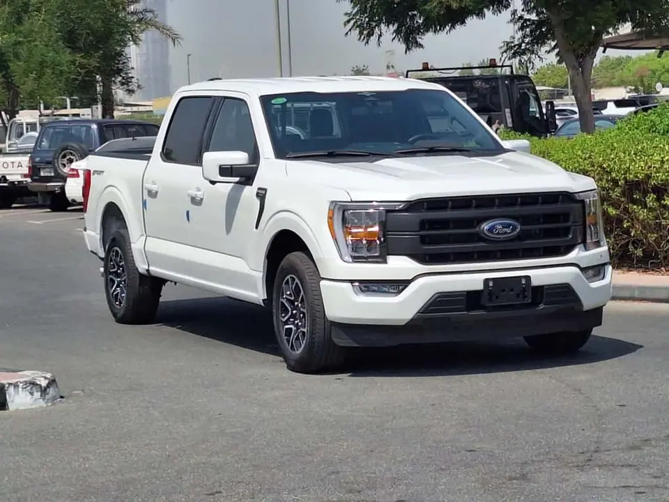 Ford F-150 LARIAT 2023