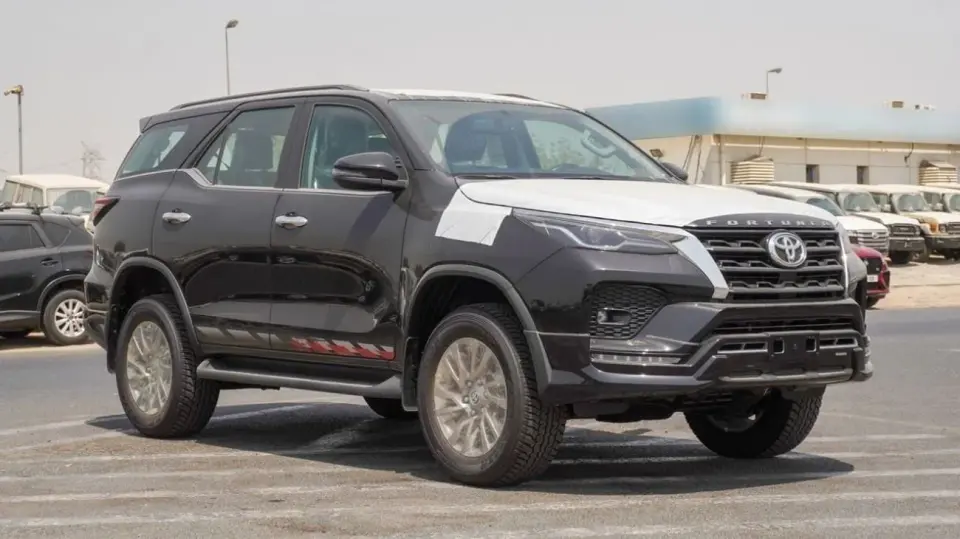 Toyota Fortuner VXR 2025