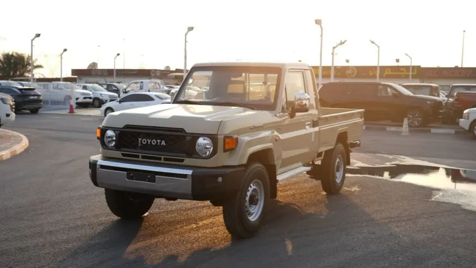 Toyota Land Cruiser Pick Up 2025