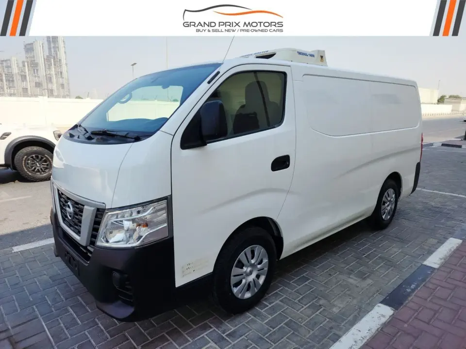 Nissan Urvan STANDARD 2022