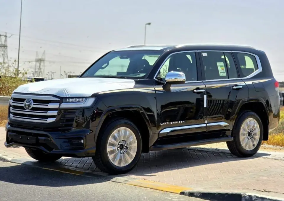 Toyota Land Cruiser VXR 2025