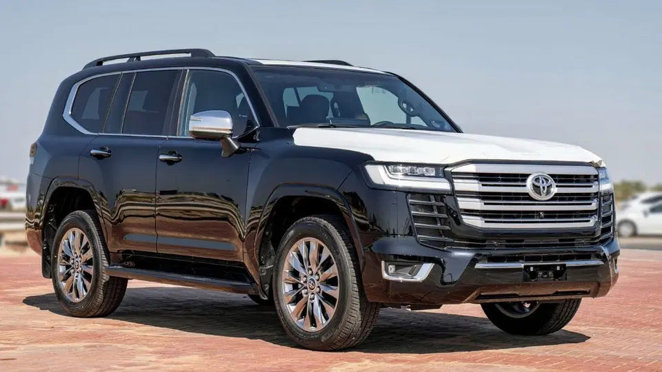 Toyota Land Cruiser VXR 2025