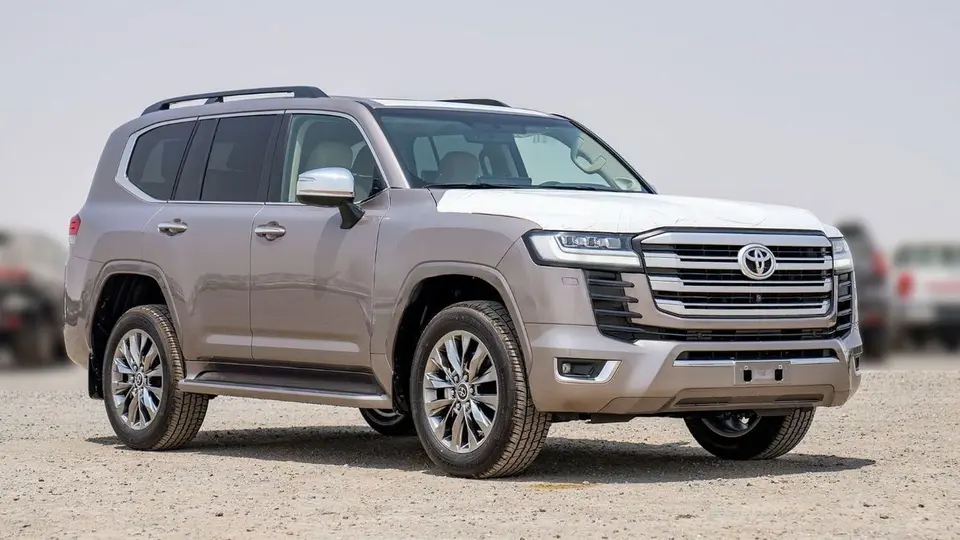 Toyota Land Cruiser VXR 2025