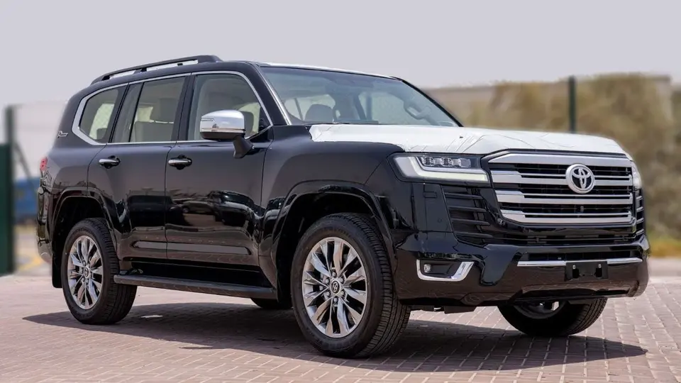 Toyota Land Cruiser VX 2025