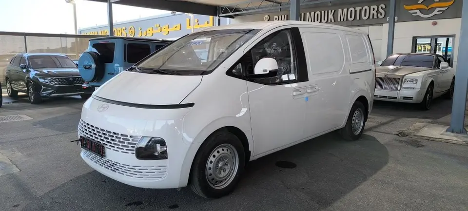 Hyundai Staria 2025