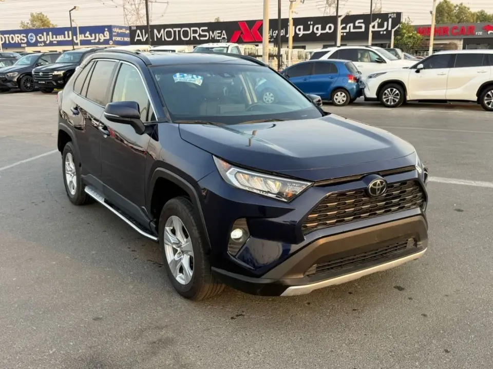 Toyota RAV4 XLE 2021