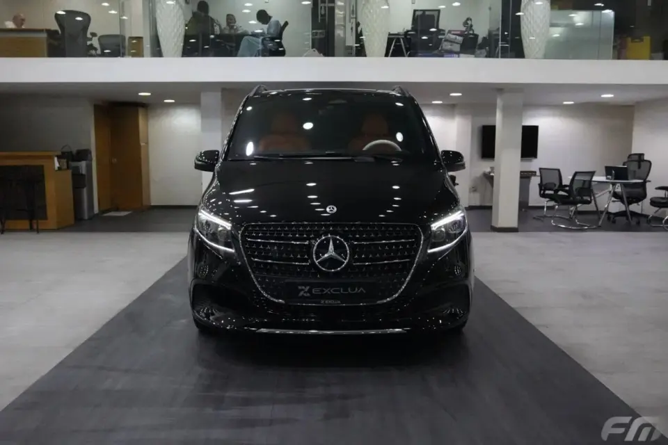 Mercedes-Benz V300 AVANTGARDE 2025