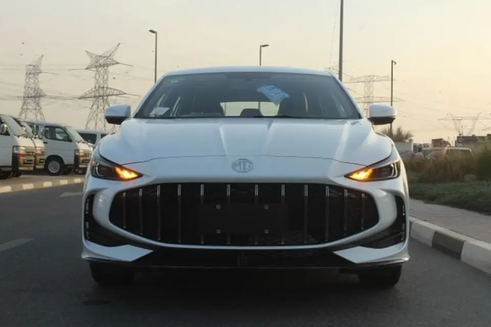 MG 5 LUX 2026