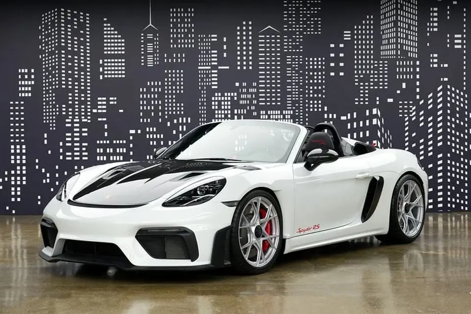Porsche 718 Spyder RS 2024