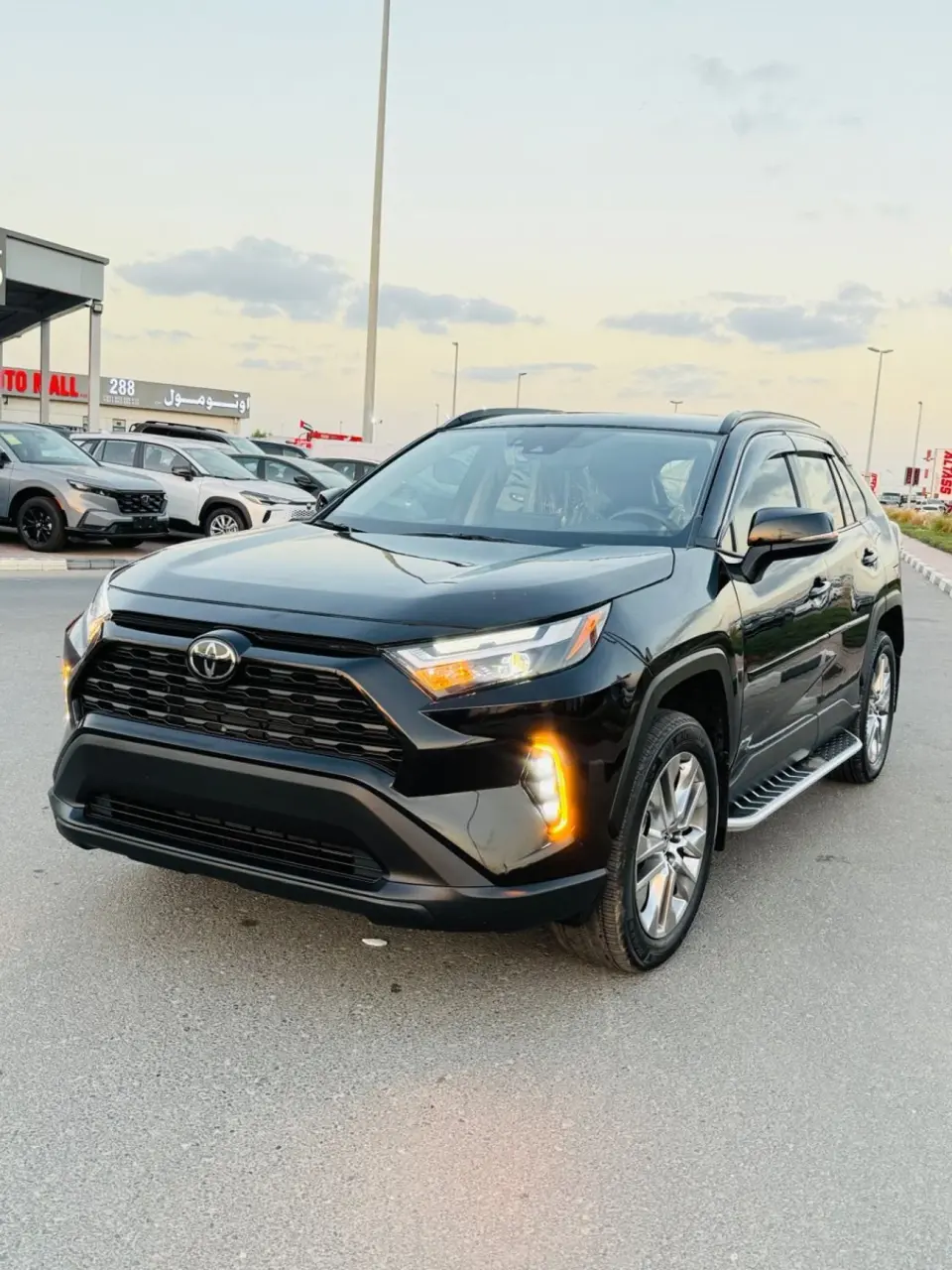 Toyota RAV4 XLE 2024