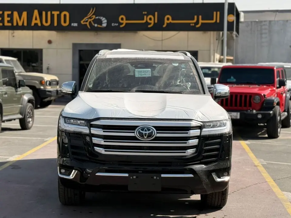 Toyota Land Cruiser VXR 2026
