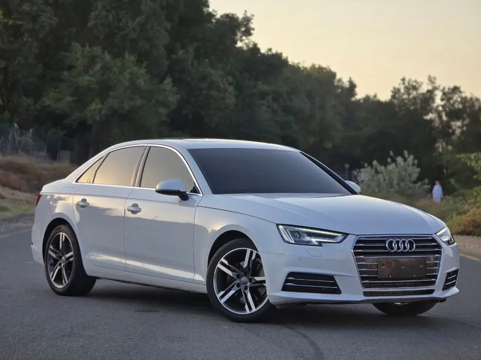 Audi A4 40 TFSI S-LINE 2019