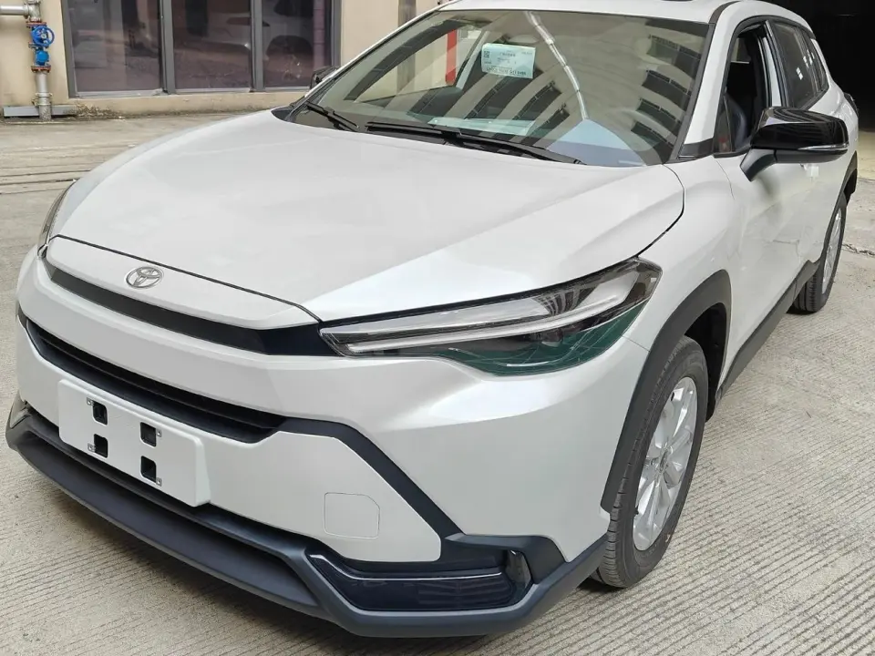 Toyota Frontlander Luxury 2025