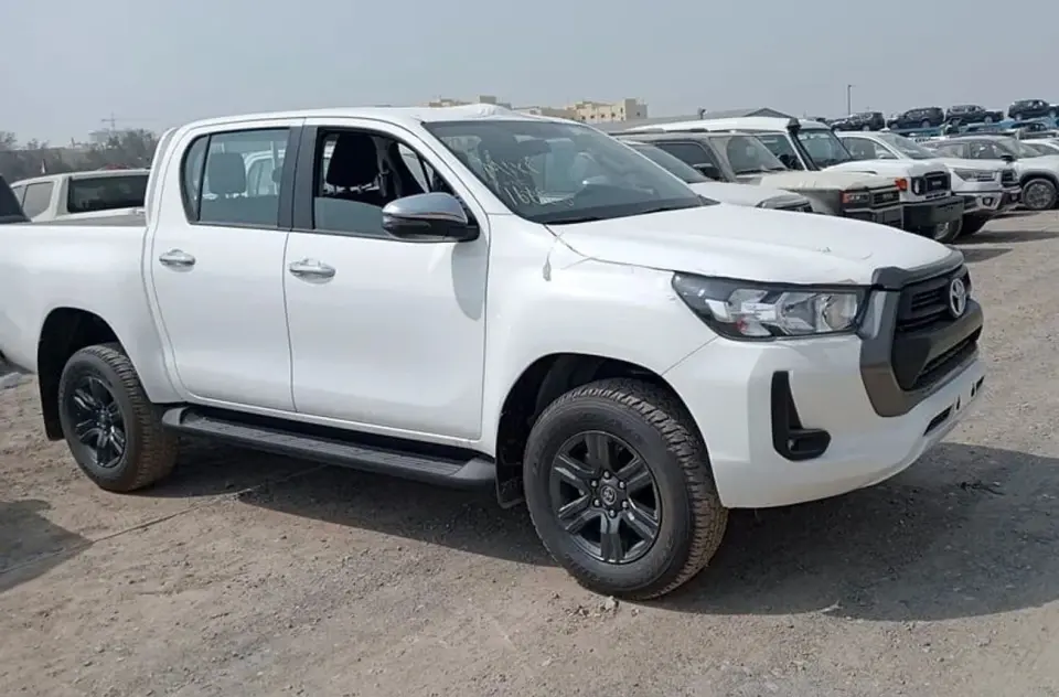 Toyota Hilux DLX 2026