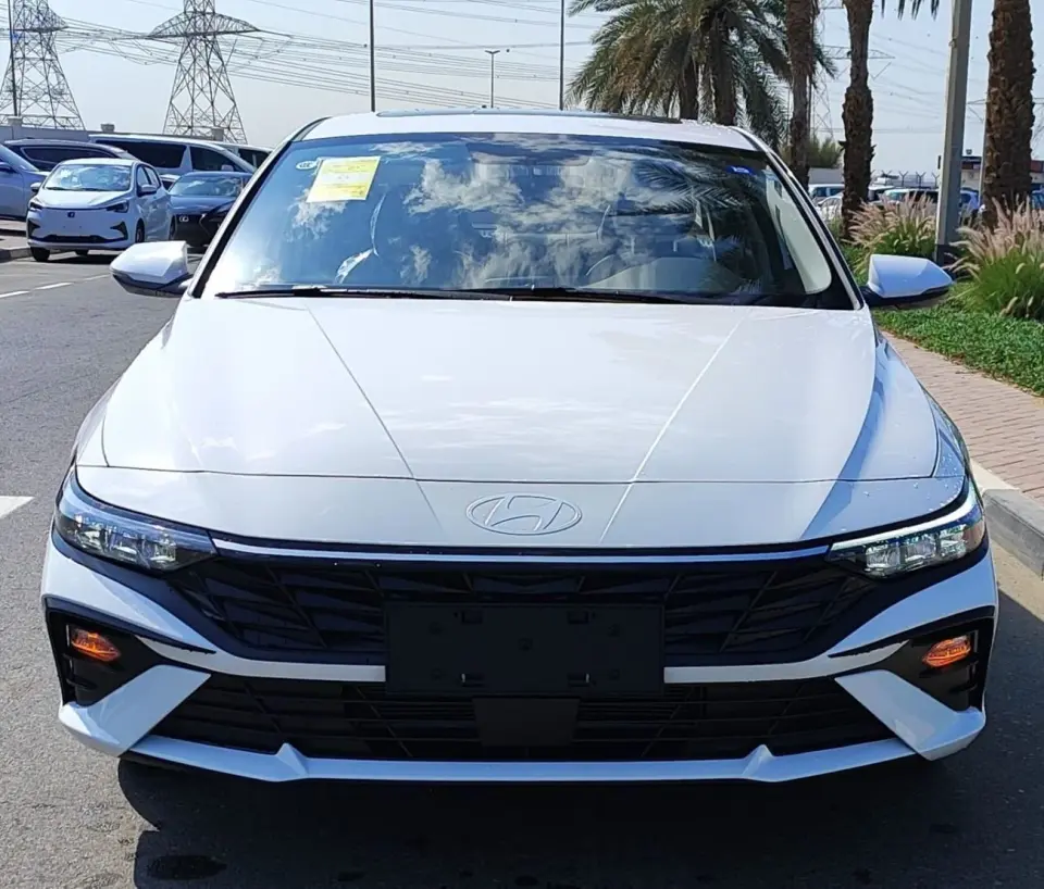 Hyundai Elantra SMART 2025