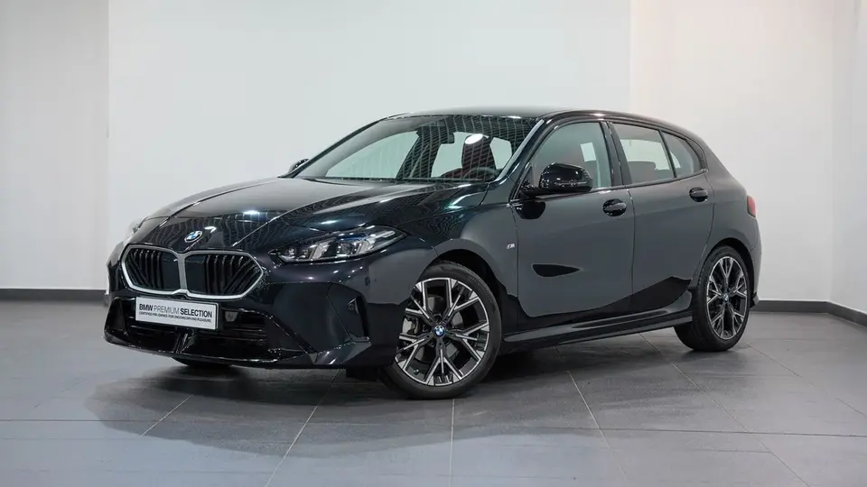 BMW 118i PURE 2025