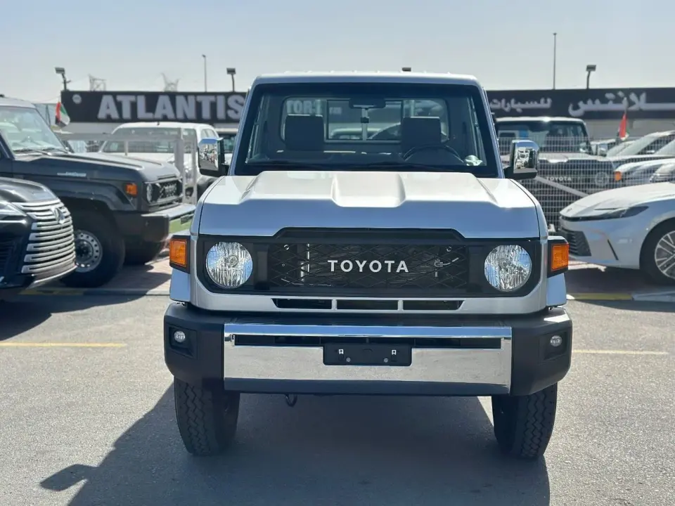 Toyota Land Cruiser Pick Up 2025