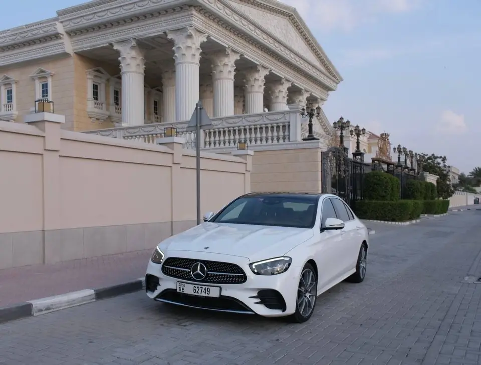 Mercedes-Benz 200 2023