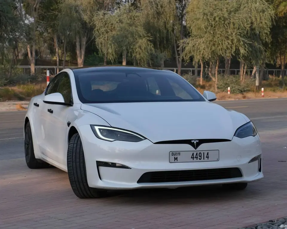 Tesla Model S LONG RANGE 2023