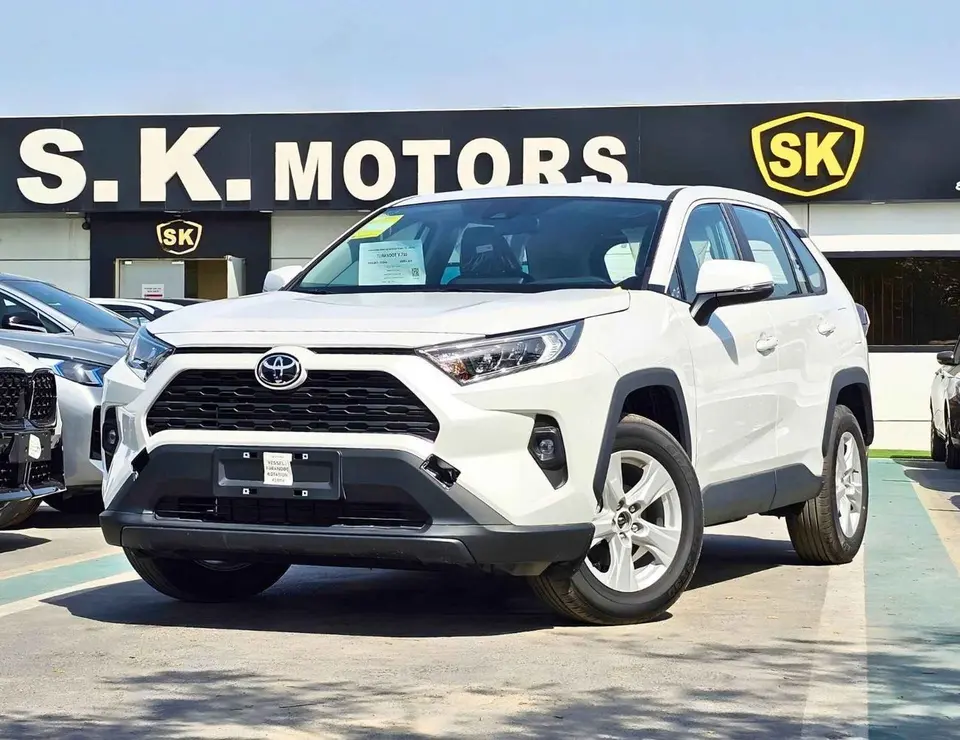 Toyota RAV4 LE 2025