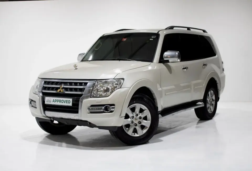 Mitsubishi Pajero GLS H/L ROCKFORD PLATINUM 2020