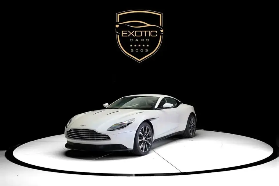Aston Martin DB11 AMR 2019