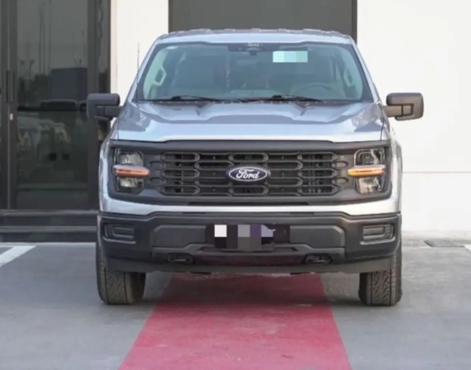Ford F-150 XLT CREW CAB 2025