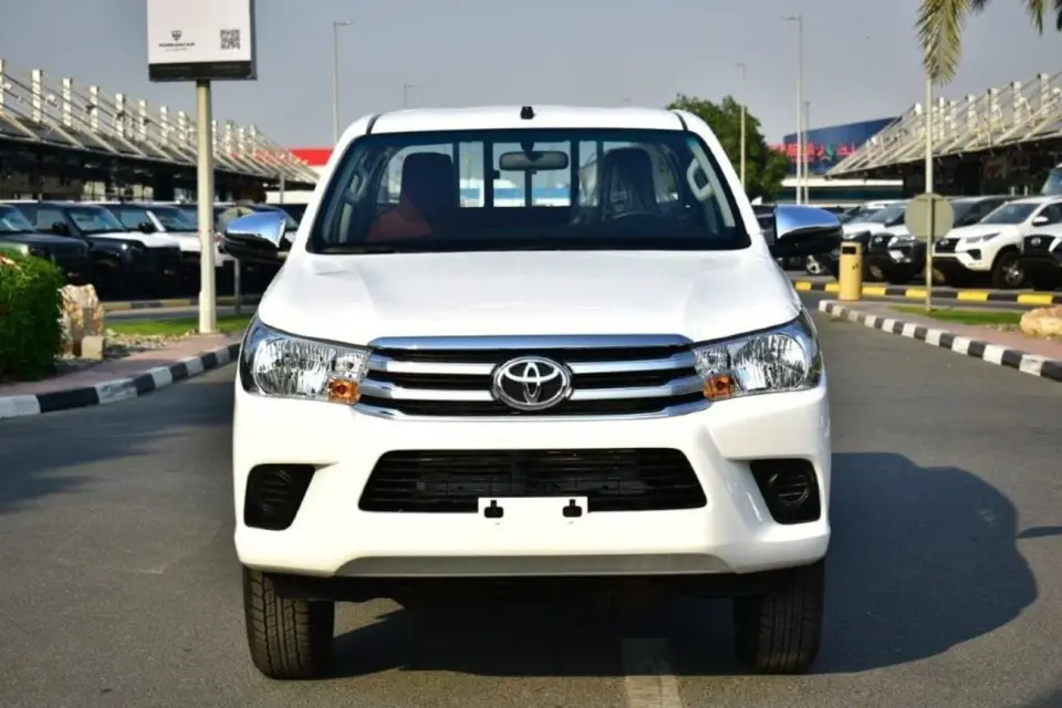 Toyota Hilux DLX 2026