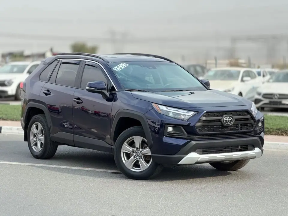 Toyota RAV4 XLE 2023