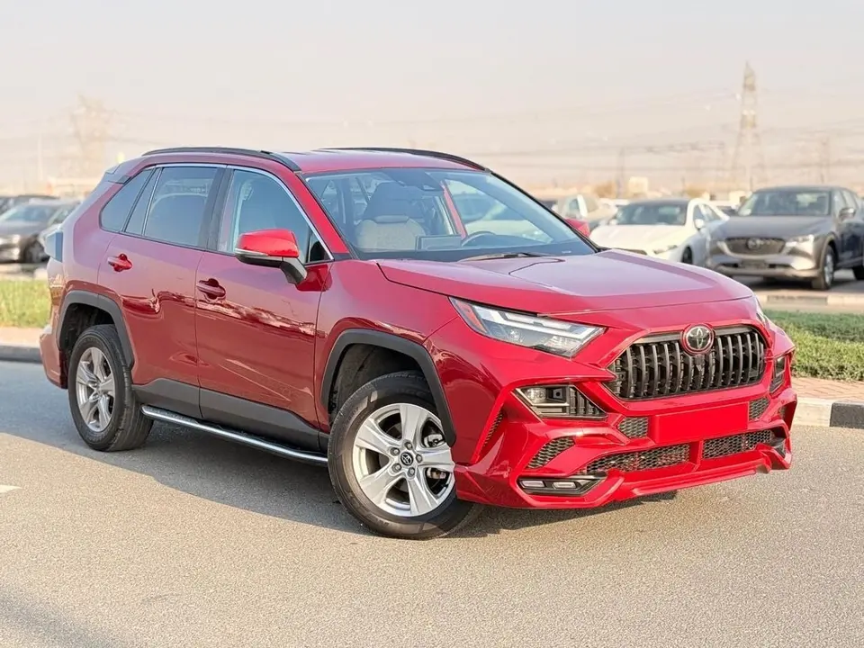 Toyota RAV4 XLE 2025