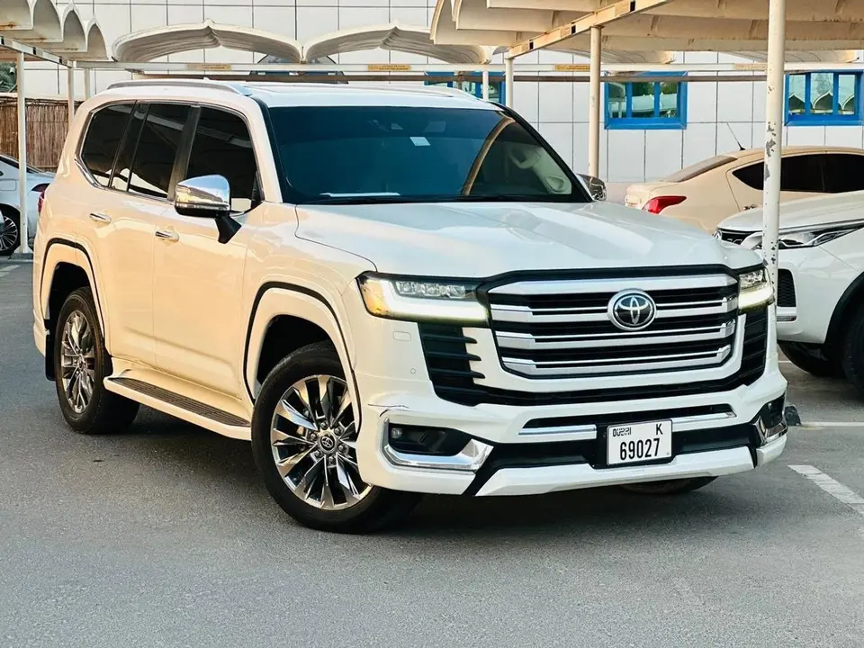 Toyota Land Cruiser VXR 2023