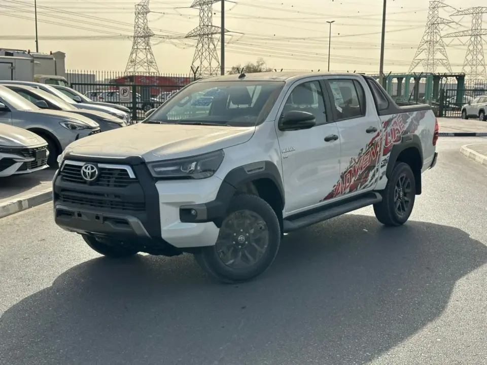 Toyota Hilux ADVENTURE 2026