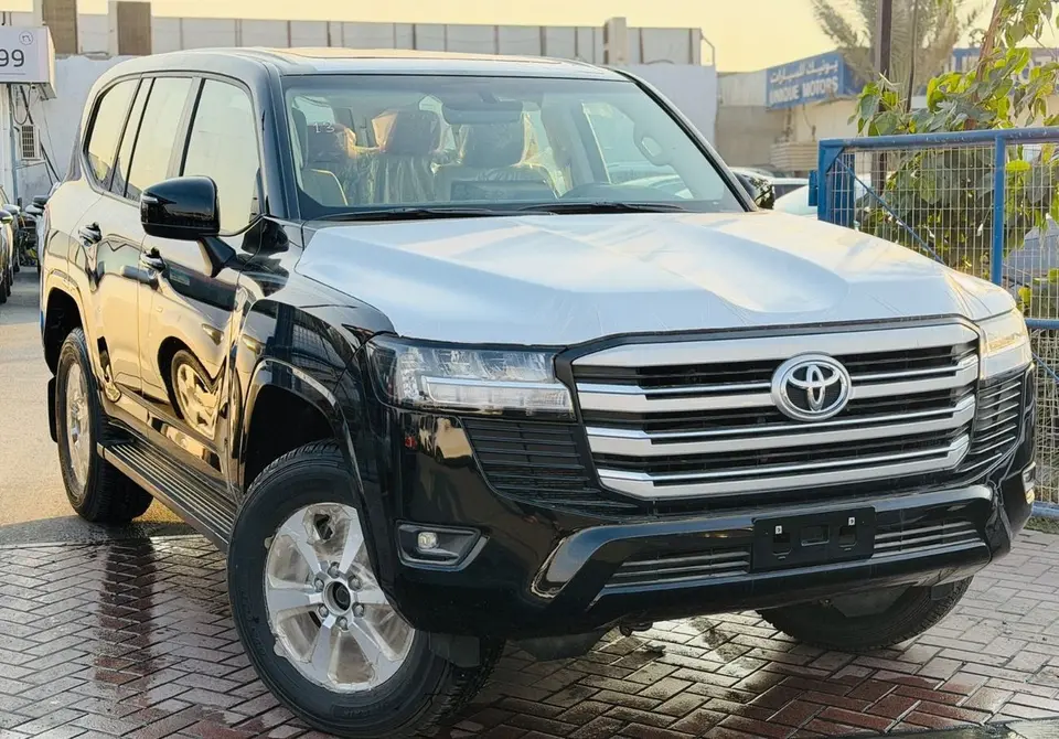 Toyota Land Cruiser GXR 2025