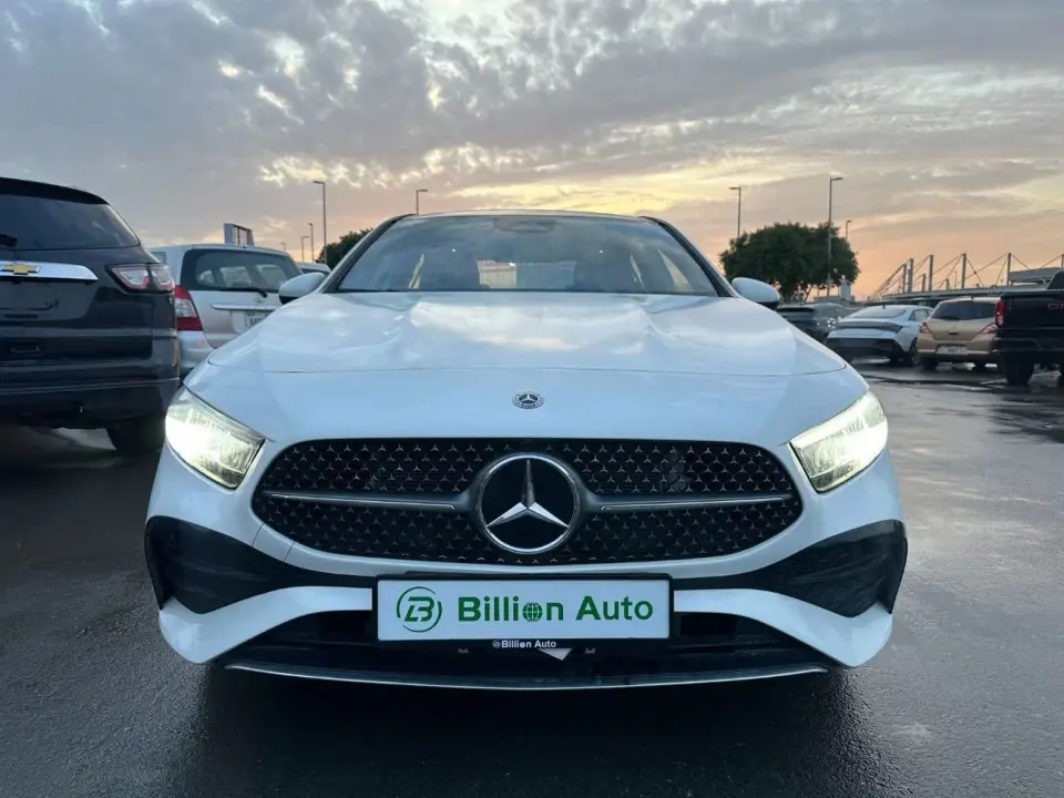 Mercedes-Benz A200 STANDARD 2025